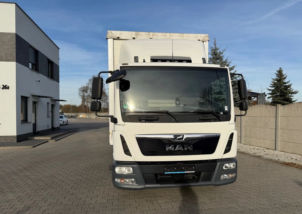 MAN TGL 12.250 - Camión lona: foto 3 MAN TGL 12.250 - Camión lona: foto 3