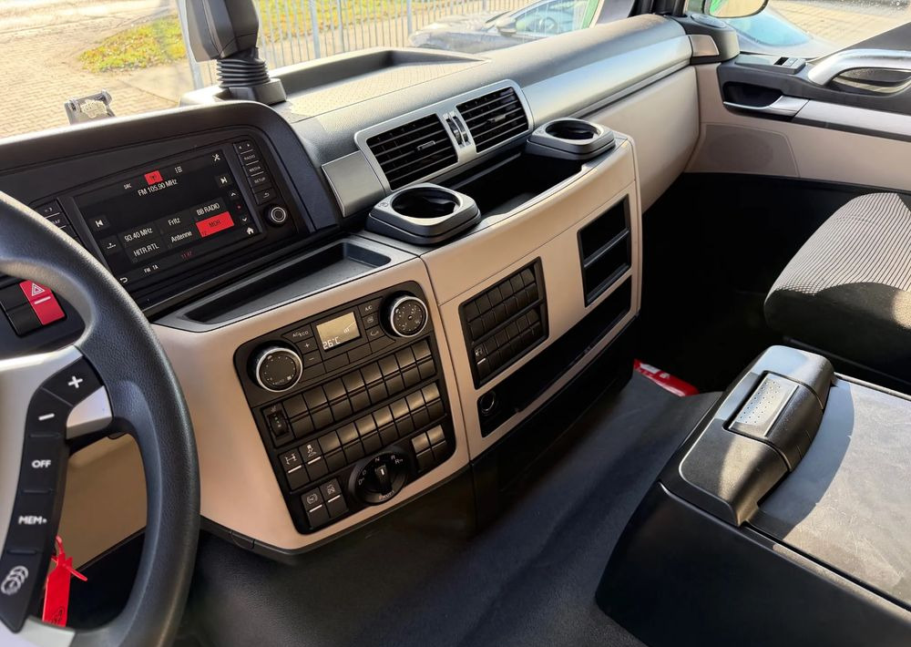 Camión caja cerrada MAN TGM 18.250 Ładownośc 9800 kg: foto 15 Camión caja cerrada MAN TGM 18.250 Ładownośc 9800 kg: foto 15