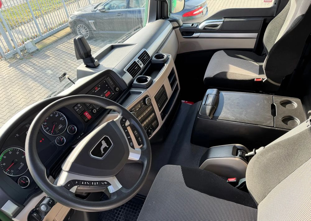 Camión caja cerrada MAN TGM 18.250 Ładownośc 9800 kg: foto 14 Camión caja cerrada MAN TGM 18.250 Ładownośc 9800 kg: foto 14