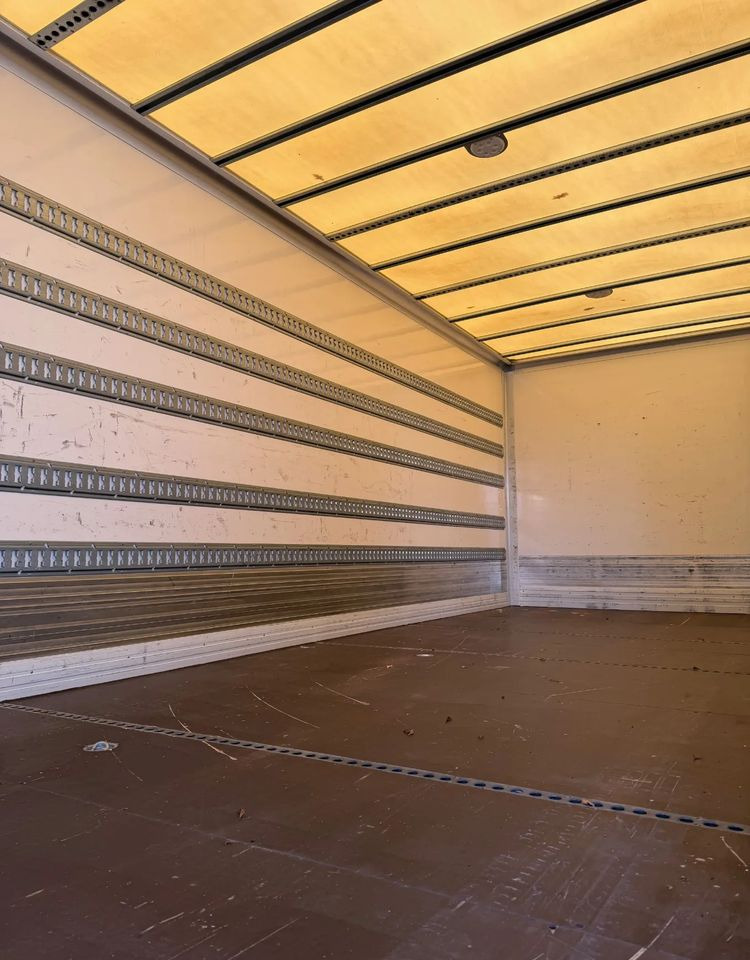 Camión caja cerrada MAN TGM 18.250 Ładownośc 9800 kg: foto 11 Camión caja cerrada MAN TGM 18.250 Ładownośc 9800 kg: foto 11