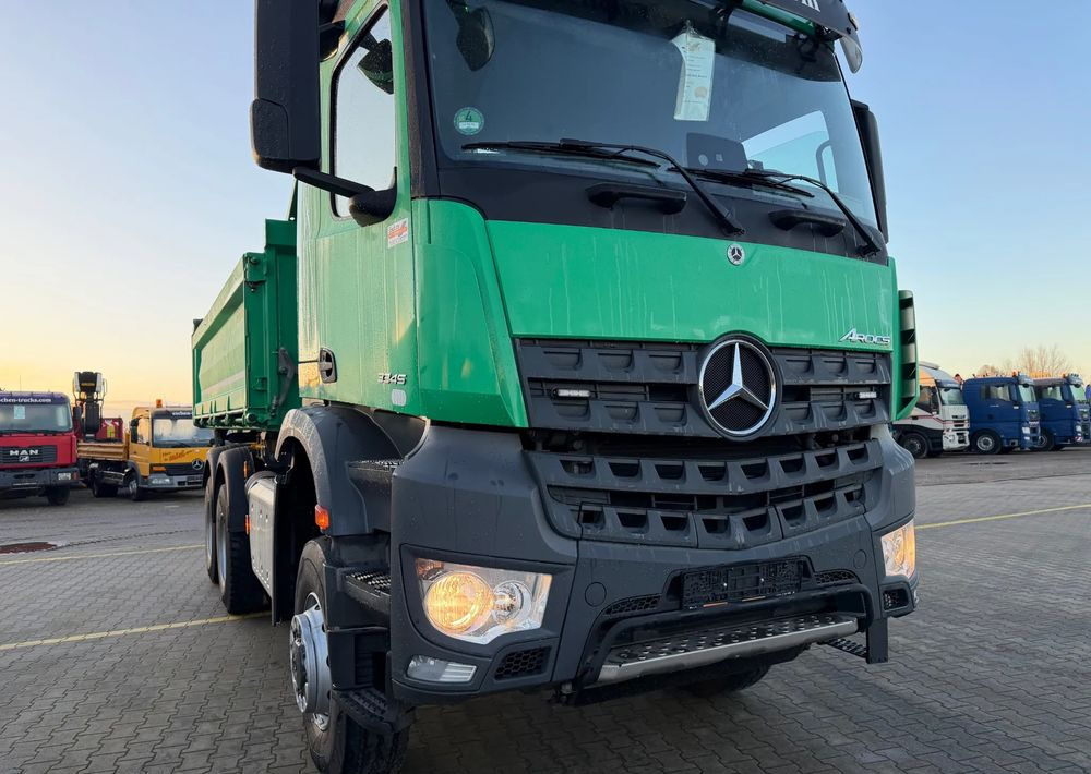 Camión volquete Mercedes-Benz AROCS 3345/6x6/ Wywrotka Miller Bordmatic: foto 10