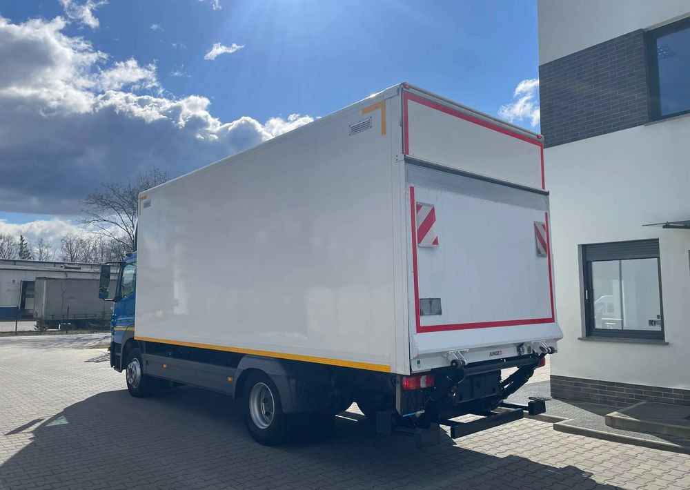 Mercedes-Benz ATEGO 1318, kontener 6,2m, ładowność 7,5 tony! - Camión caja cerrada: foto 3 Mercedes-Benz ATEGO 1318, kontener 6,2m, ładowność 7,5 tony! - Camión caja cerrada: foto 3