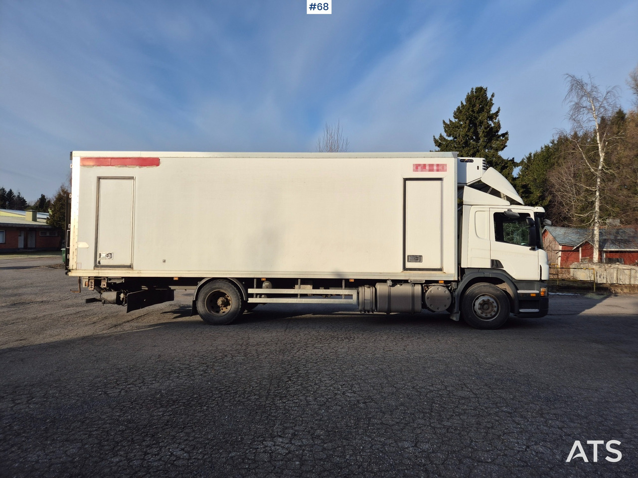 Scania P380 Umpikorinen - Camión caja cerrada: foto 4 Scania P380 Umpikorinen - Camión caja cerrada: foto 4