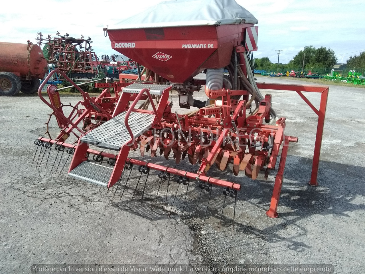 KUHN SEMOIR EN LIGNE ACCORD PNEUMATIC - Combinado de siembra: foto 3 KUHN SEMOIR EN LIGNE ACCORD PNEUMATIC - Combinado de siembra: foto 3