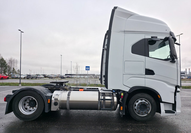 IvecoS-Way 460 4x2 LNG / LBG - Cabeza tractora: foto 5 IvecoS-Way 460 4x2 LNG / LBG - Cabeza tractora: foto 5