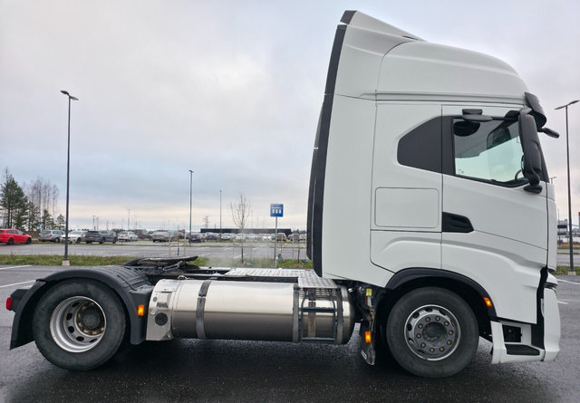 IvecoS-Way 460 4x2 LNG / LBG - Cabeza tractora: foto 5 IvecoS-Way 460 4x2 LNG / LBG - Cabeza tractora: foto 5