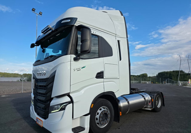 IvecoS-Way 460 4x2 LNG / LBG - Cabeza tractora: foto 1 IvecoS-Way 460 4x2 LNG / LBG - Cabeza tractora: foto 1