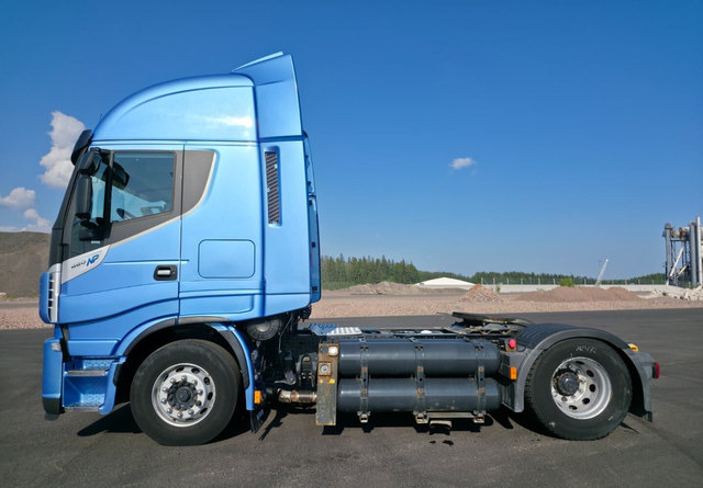 IvecoStralis 460 4x2 CNG / LNG - Cabeza tractora: foto 2 IvecoStralis 460 4x2 CNG / LNG - Cabeza tractora: foto 2