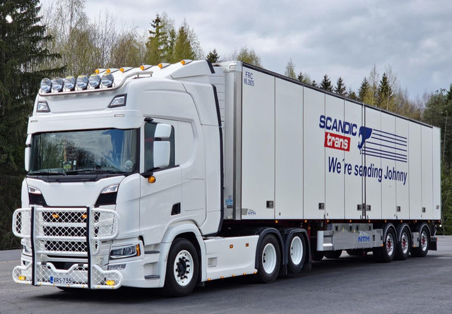 NTMFRC - Semirremolque caja cerrada: foto 1 NTMFRC - Semirremolque caja cerrada: foto 1