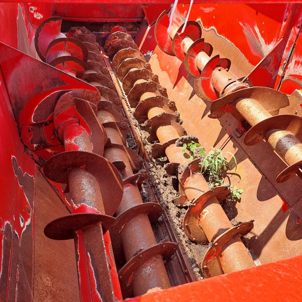 CARRO MISCELATORE TRAINATO ZAGO KING WT 200 - Desensiladora: foto 4 CARRO MISCELATORE TRAINATO ZAGO KING WT 200 - Desensiladora: foto 4