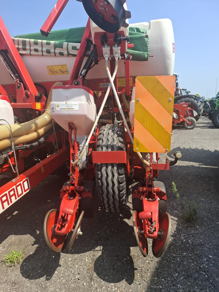 GASPARDO RENATA - Sembradora de precisión: foto 3 GASPARDO RENATA - Sembradora de precisión: foto 3