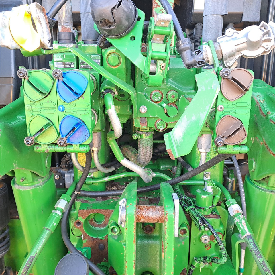 JOHN DEERE 6120 m - Tractor: foto 5 JOHN DEERE 6120 m - Tractor: foto 5