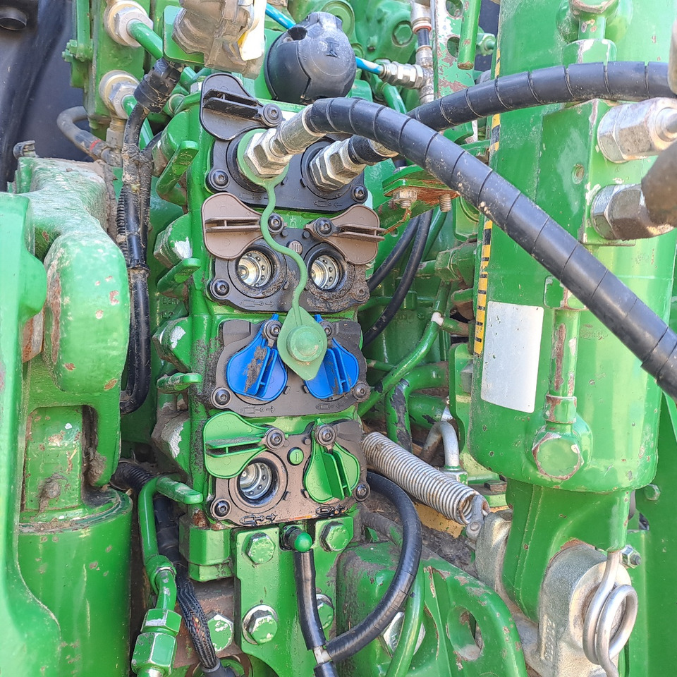 JOHN DEERE 6215R - ASTA AGRIBERTOCCHI - Tractor: foto 5 JOHN DEERE 6215R - ASTA AGRIBERTOCCHI - Tractor: foto 5