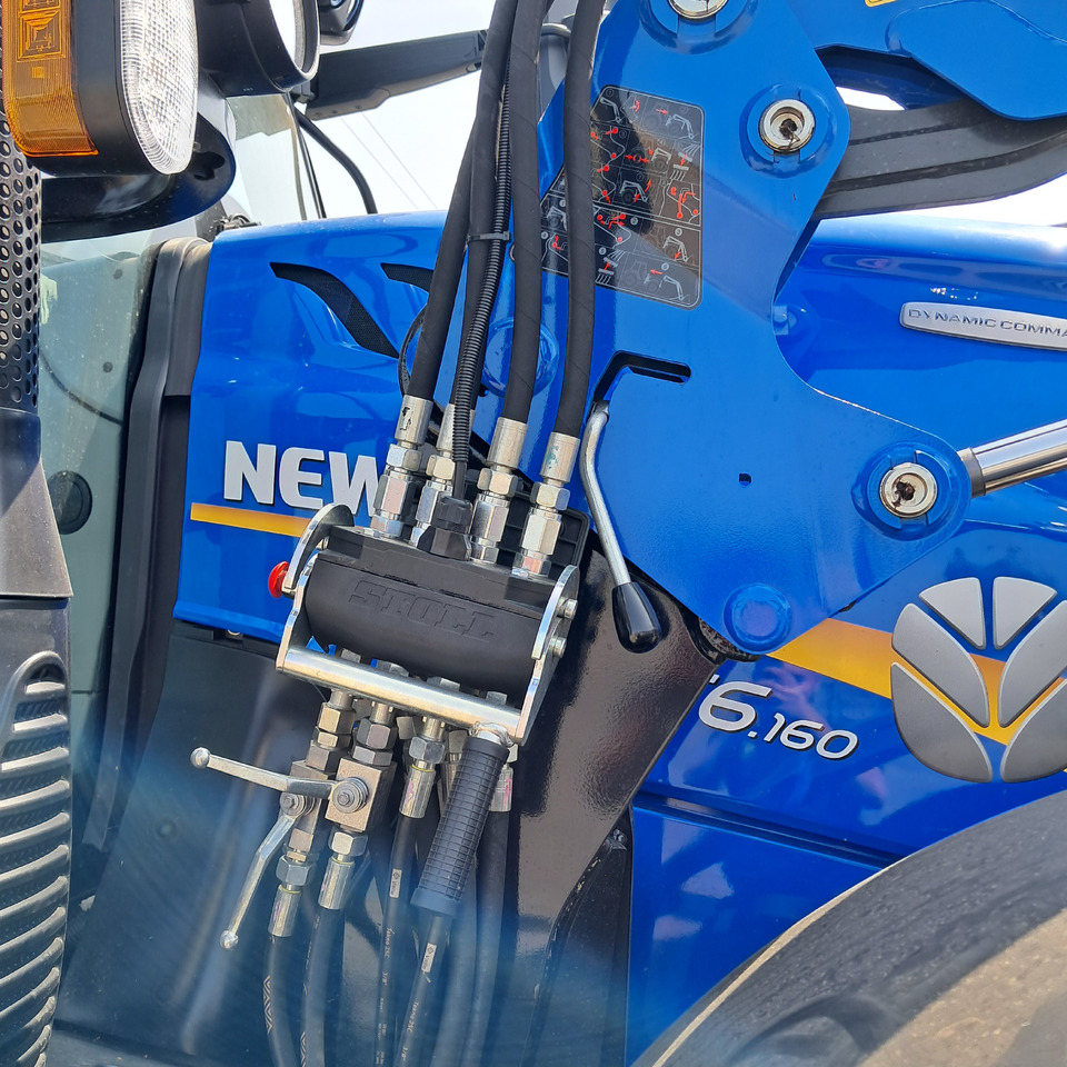 Tractor NEW HOLLAND T6 160: foto 7