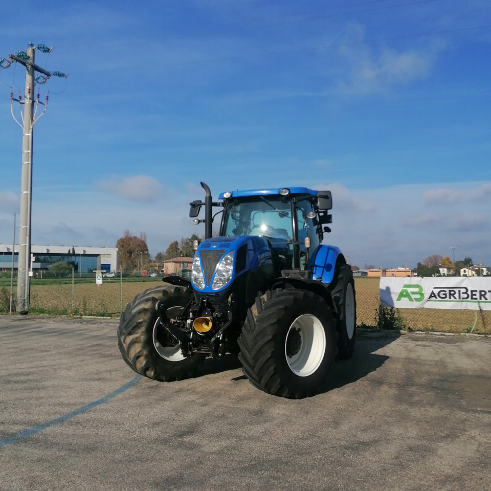 NEW HOLLAND T7 210 - Tractor: foto 3 NEW HOLLAND T7 210 - Tractor: foto 3