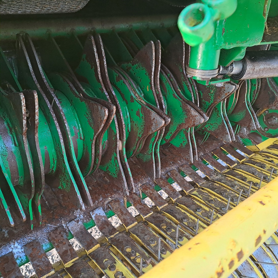 ROTOPRESSA JOHN DEERE 592 - Rotoempacadora: foto 4 ROTOPRESSA JOHN DEERE 592 - Rotoempacadora: foto 4