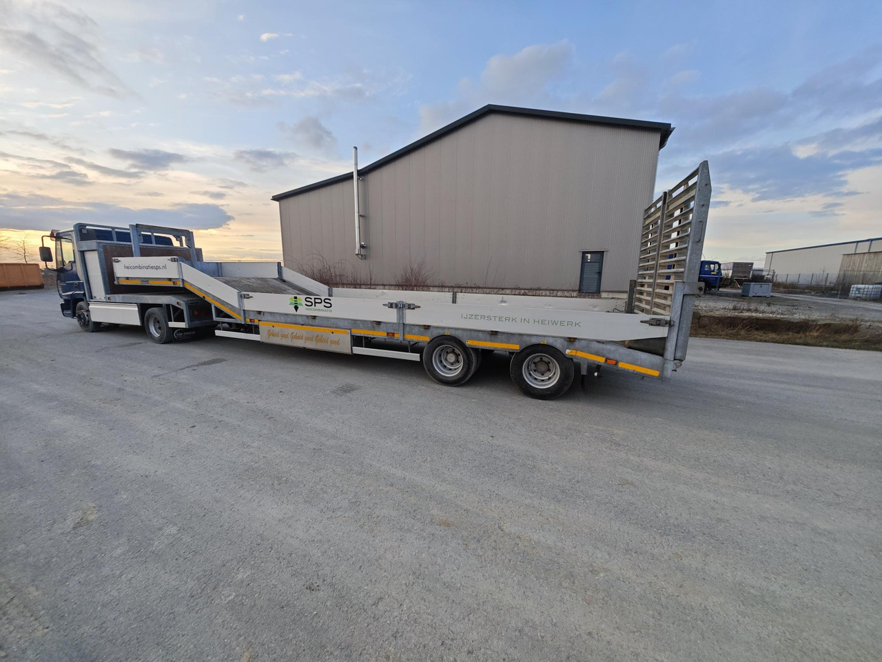 Cabeza tractora Iveco Eurovargo 90E18 + Veldhuizen P38-2: foto 8