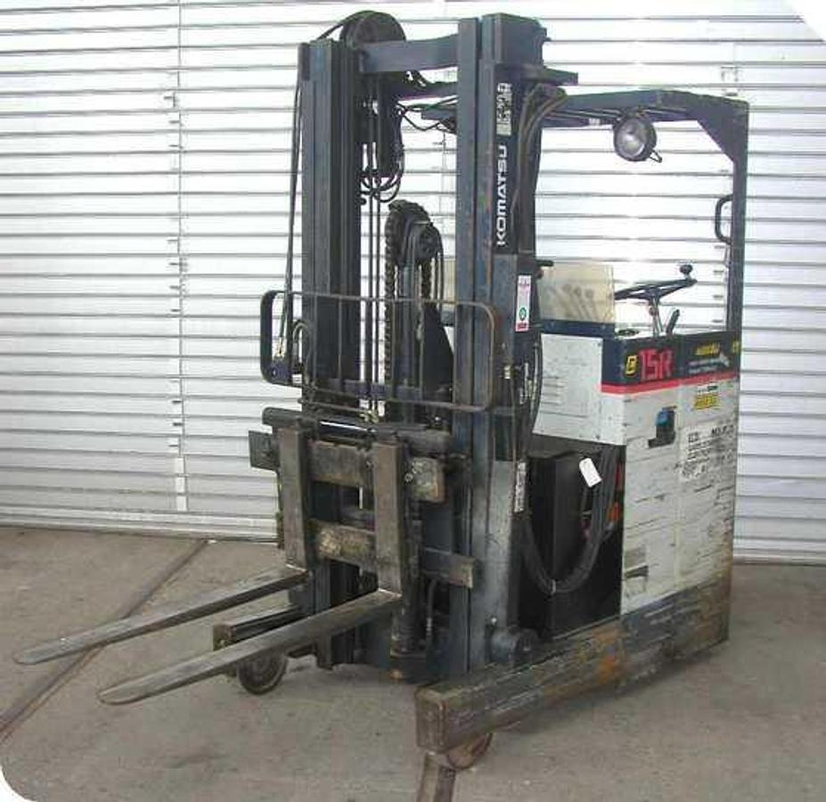 Gabelstapler KLOZ-KOMATSU - Retráctil: foto 1 Gabelstapler KLOZ-KOMATSU - Retráctil: foto 1