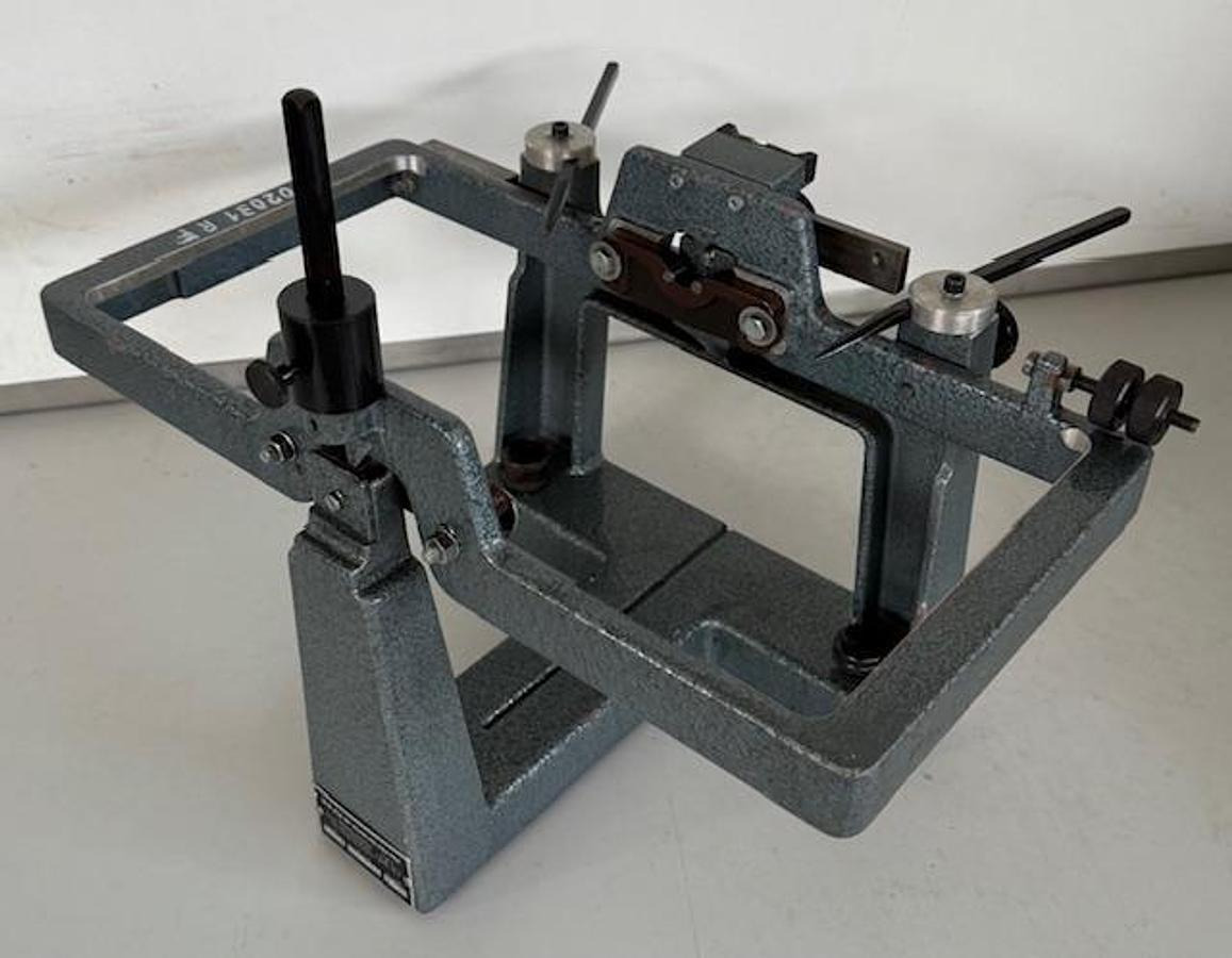 Schleifscheiben-Auswuchtwaage HOFMANN - Máquina para metal: foto 3 Schleifscheiben-Auswuchtwaage HOFMANN - Máquina para metal: foto 3