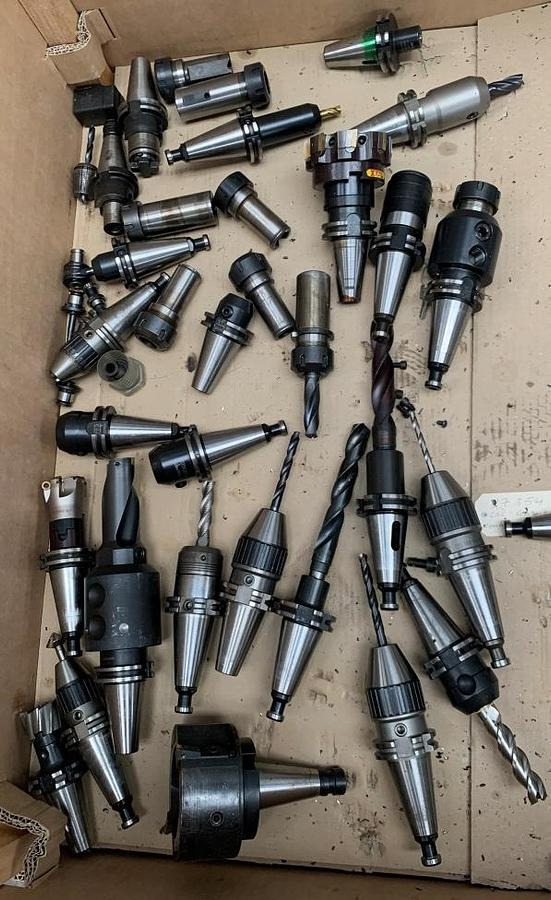 Centro de mecanizado CNC Vertikal-Bearbeitungszentrum LEADWELL: foto 7 Centro de mecanizado CNC Vertikal-Bearbeitungszentrum LEADWELL: foto 7