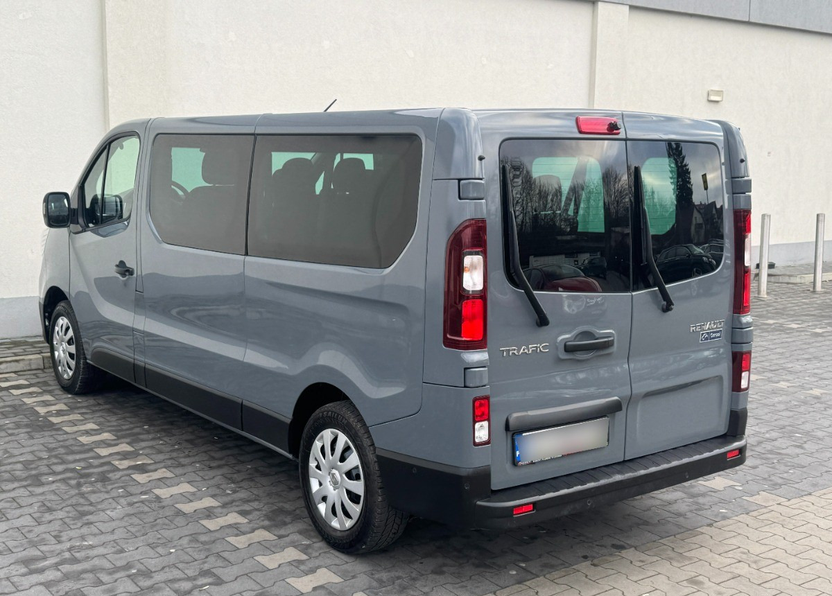 Renault Trafic Long 9 osobowy 2.0 DCI 150 KM Rok 2023 Przewóz osób niepełnosprawnych - Minibús, Furgoneta de pasajeros: foto 3 Renault Trafic Long 9 osobowy 2.0 DCI 150 KM Rok 2023 Przewóz osób niepełnosprawnych - Minibús, Furgoneta de pasajeros: foto 3