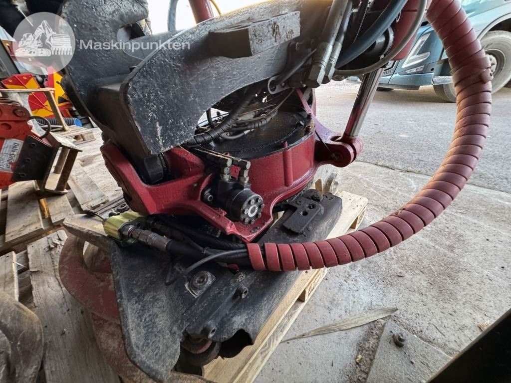 Excavadora de cadenas CAT 324 D L: foto 37