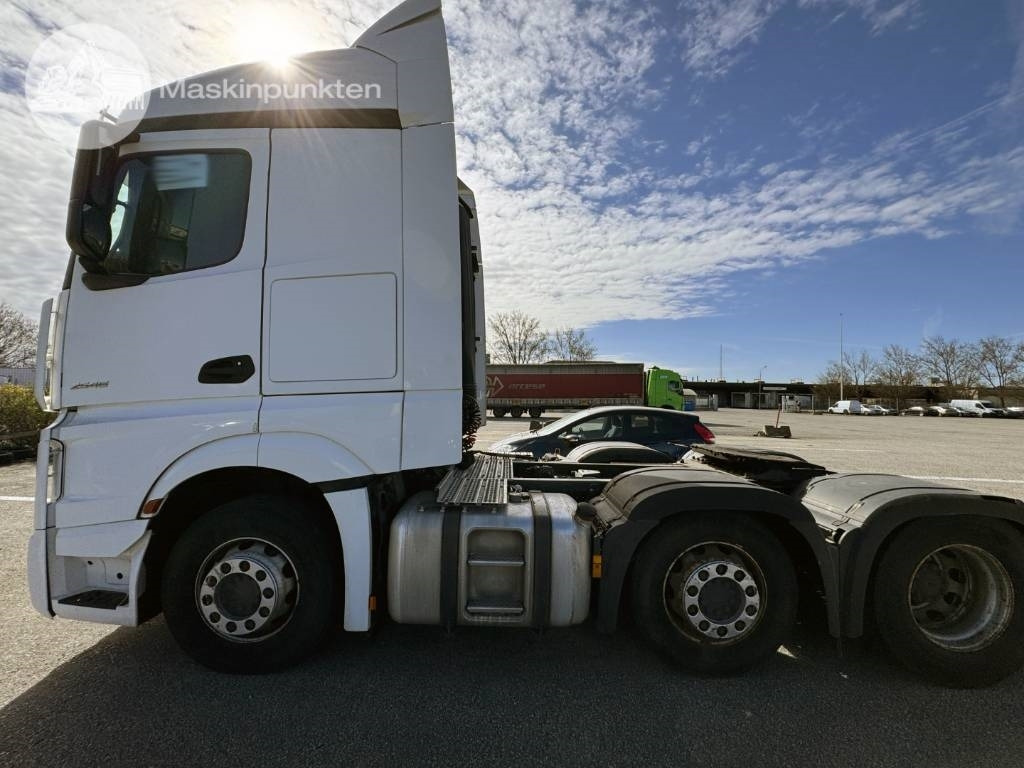 Mercedes-Benz Actros 2545 - Cabeza tractora: foto 4 Mercedes-Benz Actros 2545 - Cabeza tractora: foto 4
