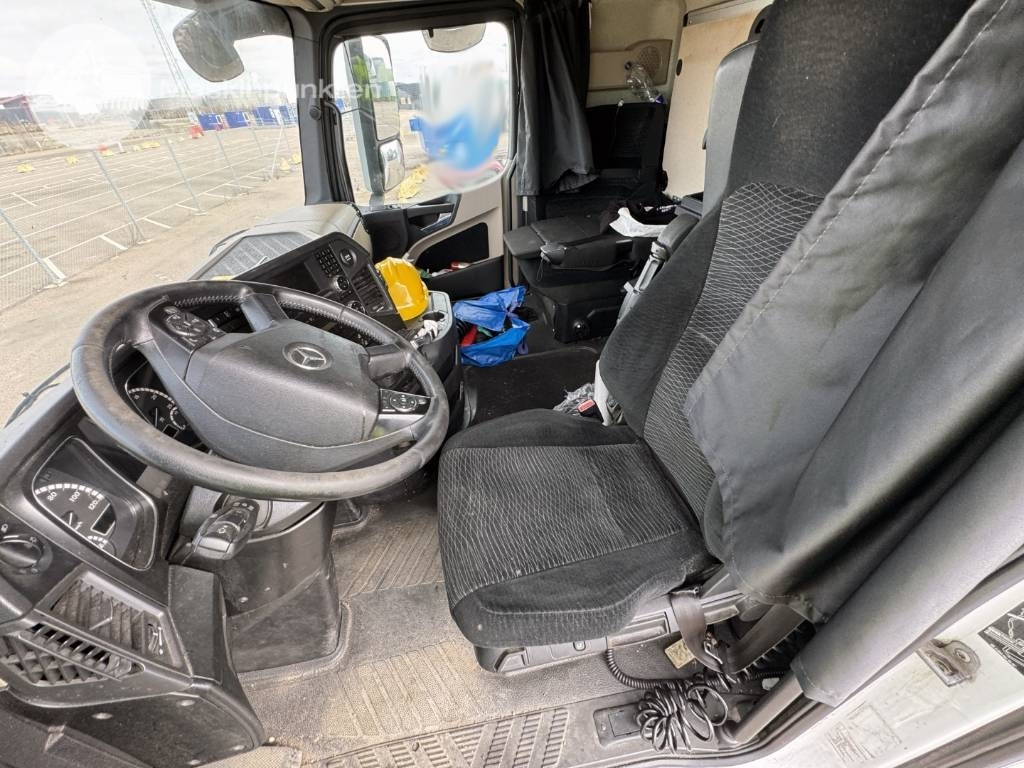 Cabeza tractora Mercedes-Benz Actros 2551: foto 40