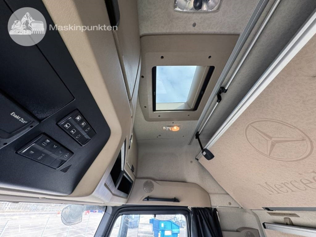 Cabeza tractora Mercedes-Benz Actros 2551: foto 47