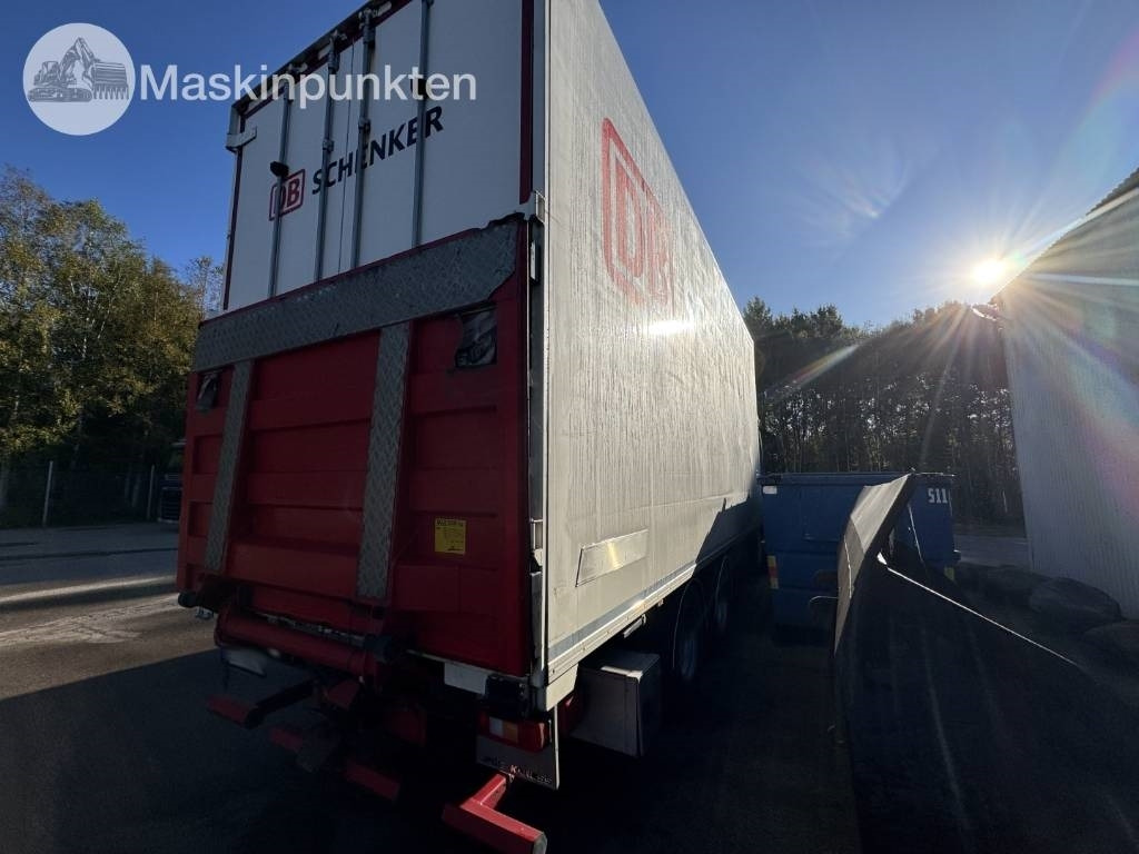 DAF FAS XF530Z - Camión caja cerrada: foto 3 DAF FAS XF530Z - Camión caja cerrada: foto 3