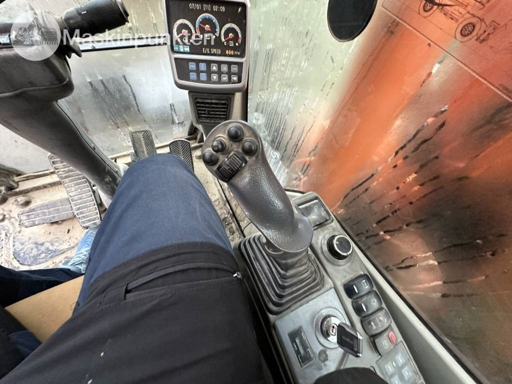 Excavadora de ruedas Doosan DX 140 W med vagn och redskap: foto 18