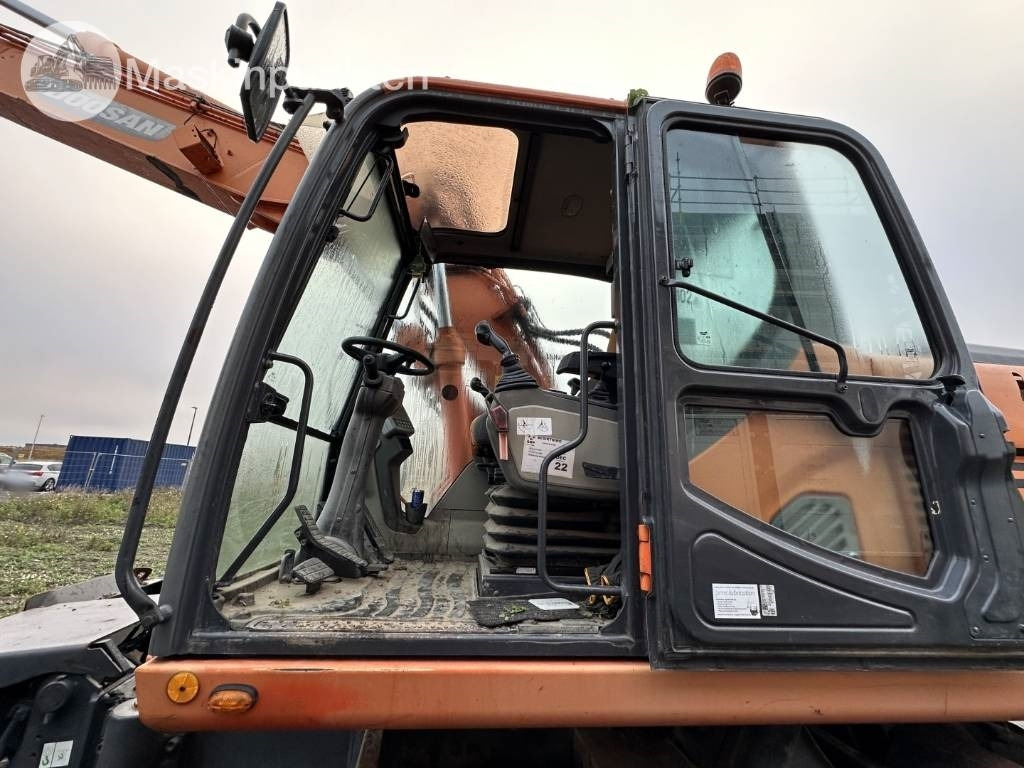 Excavadora de ruedas Doosan DX 140 W med vagn och redskap: foto 9