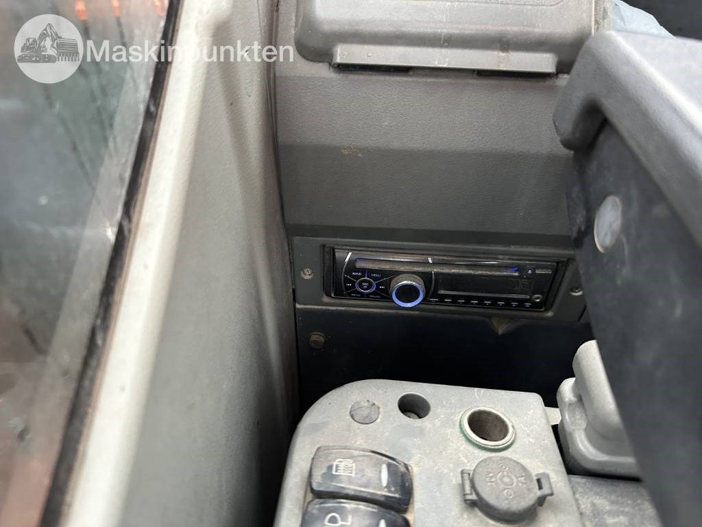 Excavadora de ruedas Doosan DX 140 W med vagn och redskap: foto 24