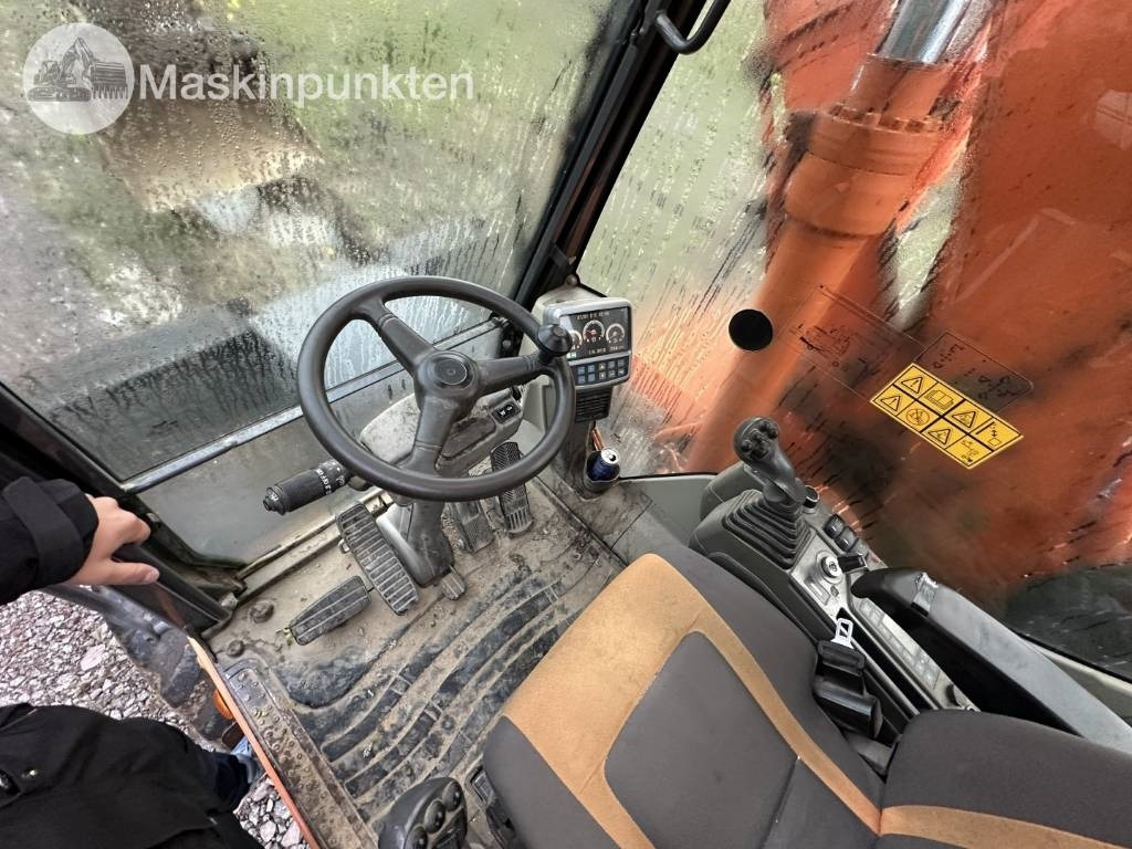 Excavadora de ruedas Doosan DX 140 W med vagn och redskap: foto 13