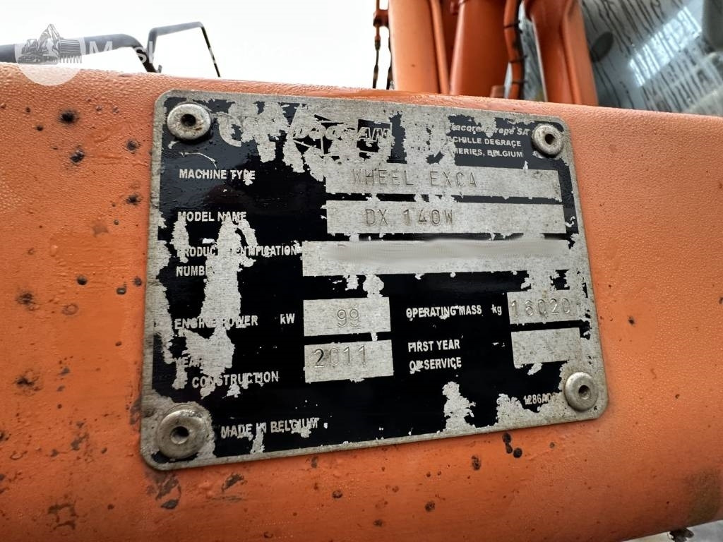 Excavadora de ruedas Doosan DX 140 W med vagn och redskap: foto 8