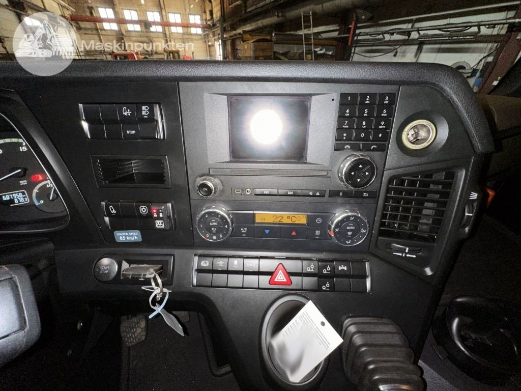 Leasing de Mercedes-Benz Actros 2545  Mercedes-Benz Actros 2545: foto 24