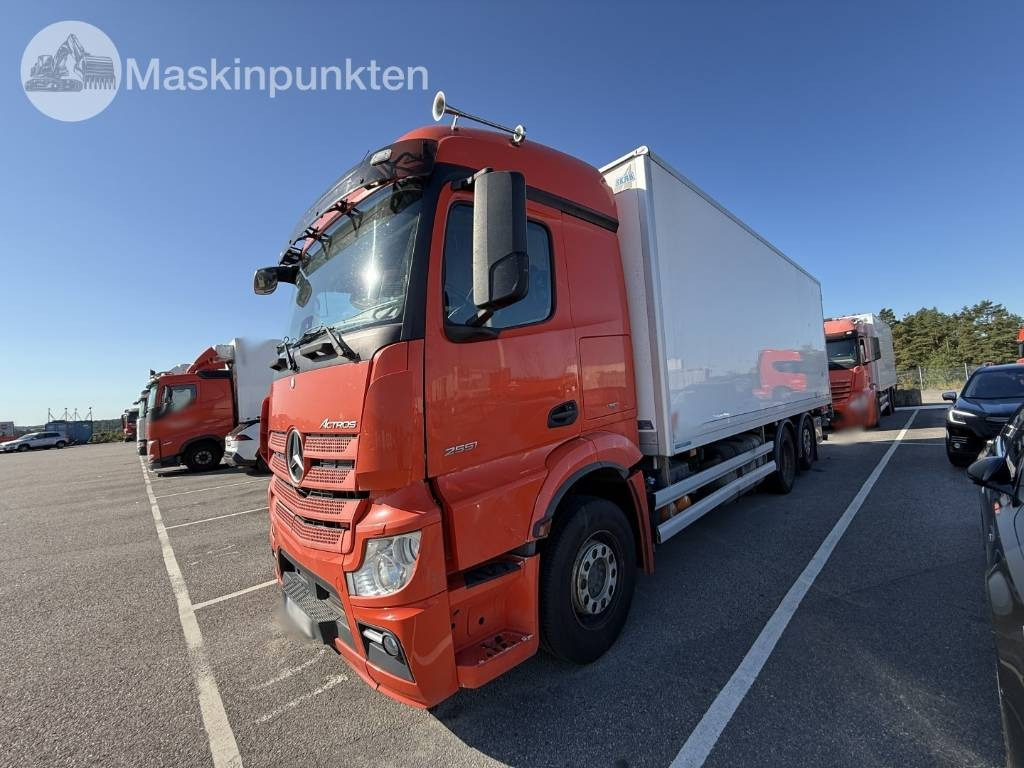 Mercedes-Benz Actros 2551  - Camión frigorífico: foto 1 Mercedes-Benz Actros 2551  - Camión frigorífico: foto 1