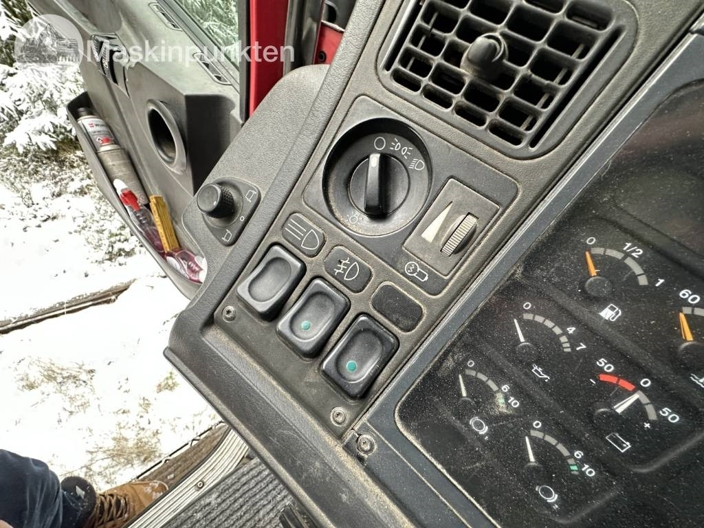 Camión forestal Scania 124 G Dunderbygge: foto 26 Camión forestal Scania 124 G Dunderbygge: foto 26