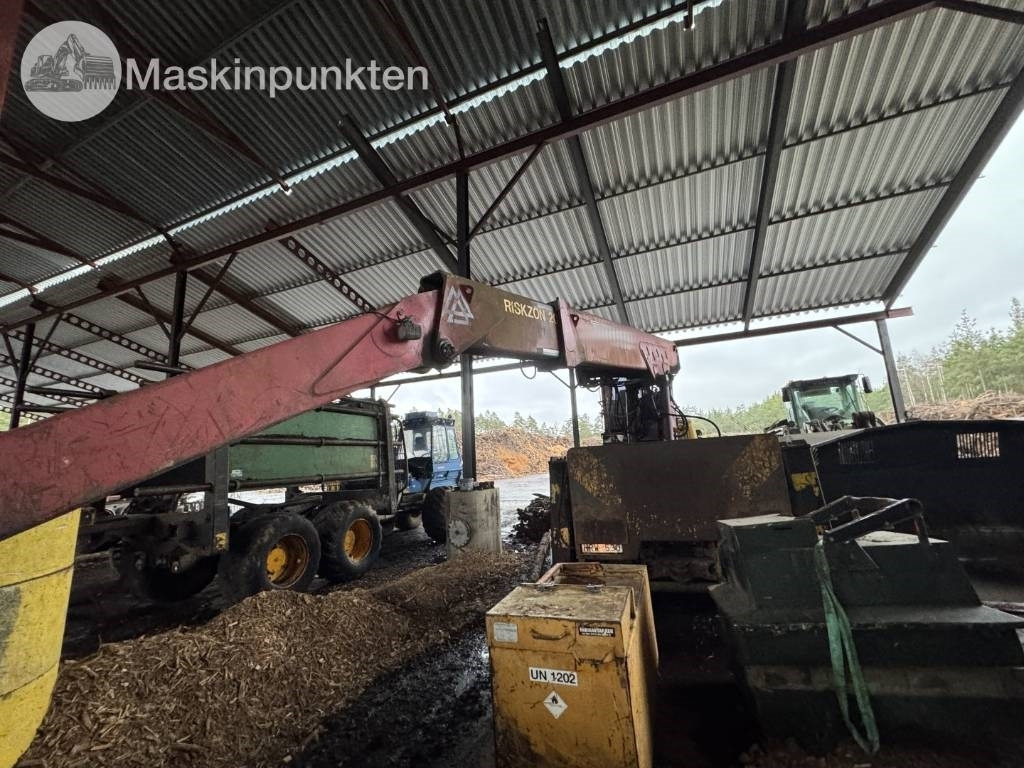 Scania P 124 G med Timberman - Camión forestal: foto 5 Scania P 124 G med Timberman - Camión forestal: foto 5