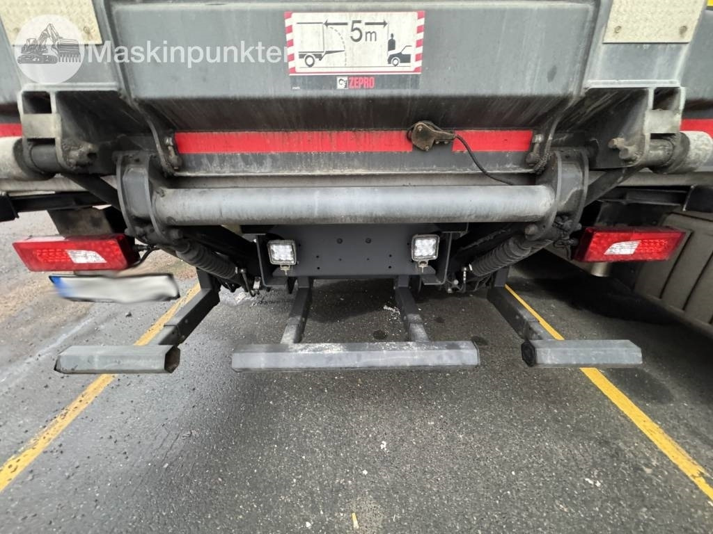 Camión caja cerrada Scania P 250: foto 45