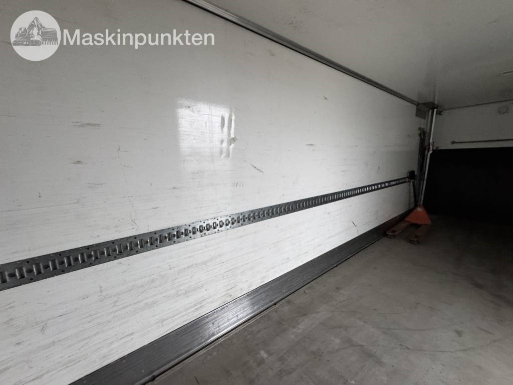 Camión caja cerrada Scania P 250: foto 16