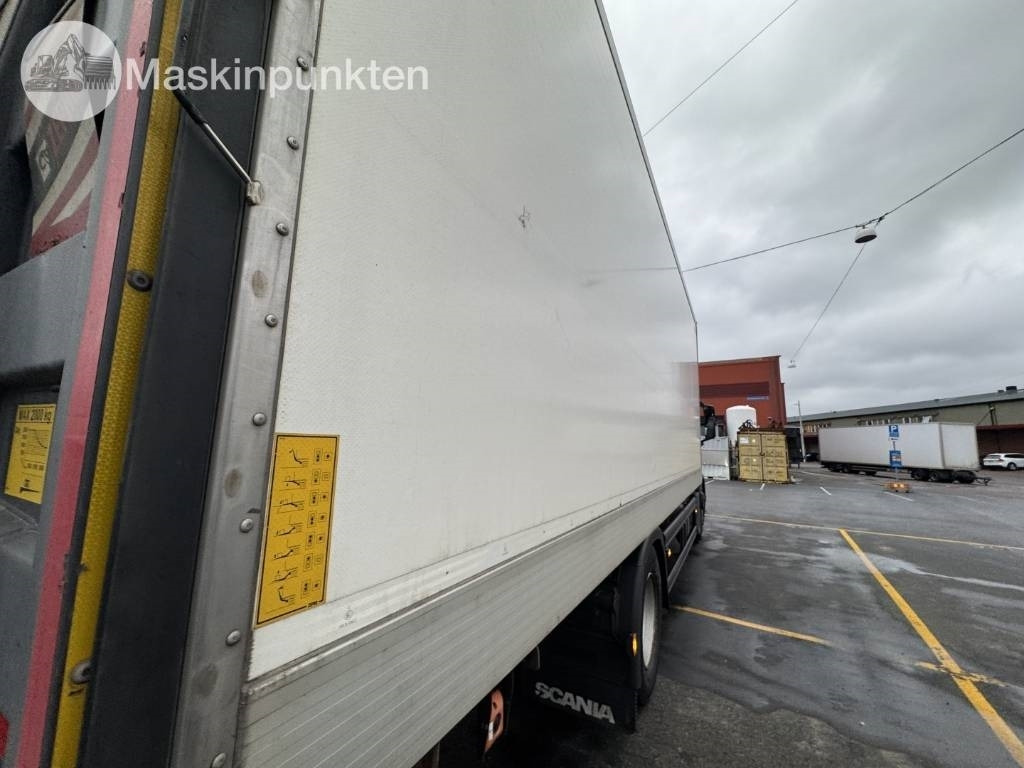 Camión caja cerrada Scania P 250: foto 14