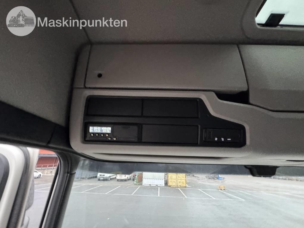 Camión caja cerrada Scania P 250: foto 30