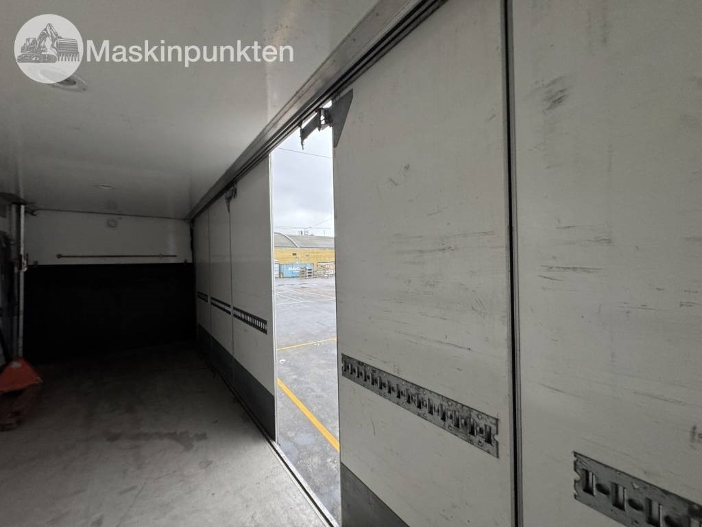 Camión caja cerrada Scania P 250: foto 18