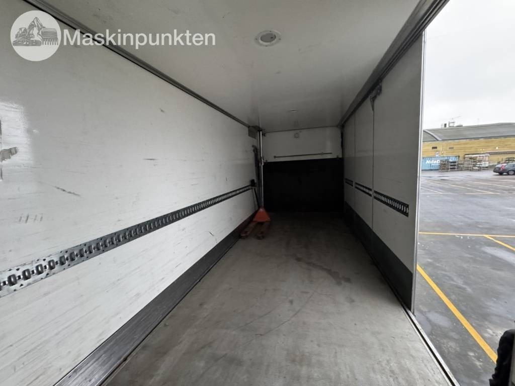 Camión caja cerrada Scania P 250: foto 15