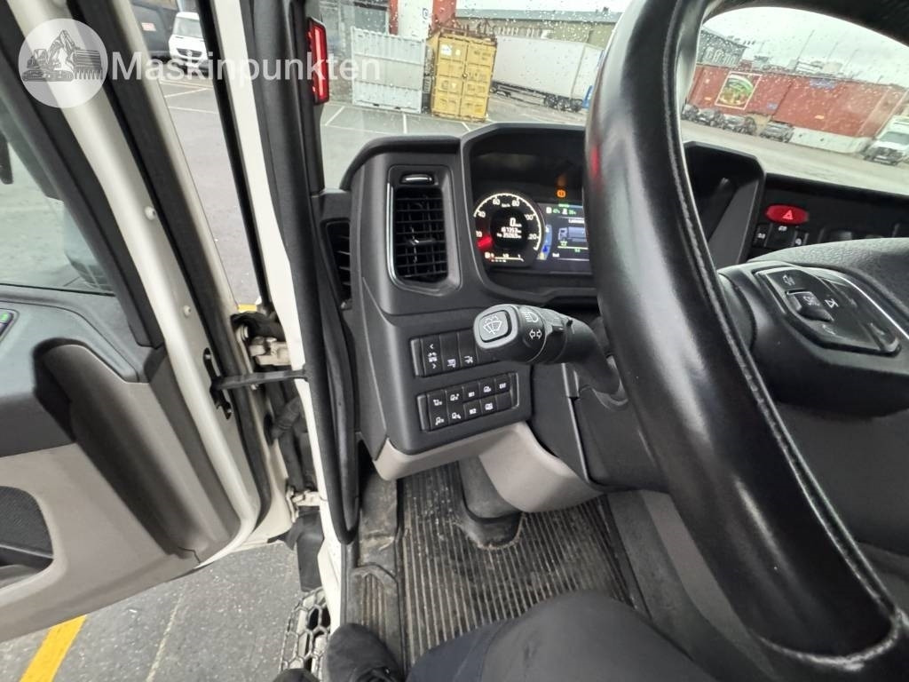 Camión caja cerrada Scania P 250: foto 27