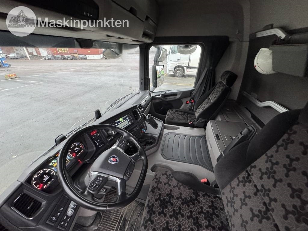 Camión caja cerrada Scania P 250: foto 25