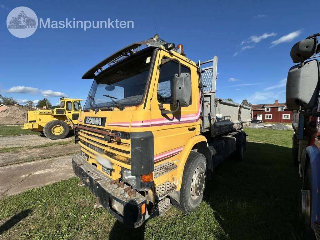 Scania P 93 HL - Camión volquete: foto 1 Scania P 93 HL - Camión volquete: foto 1
