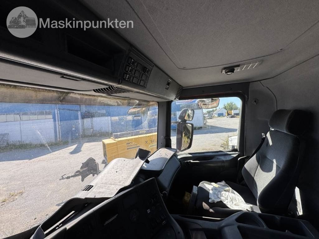 Camión de basura Scania P 94 D: foto 28 Camión de basura Scania P 94 D: foto 28