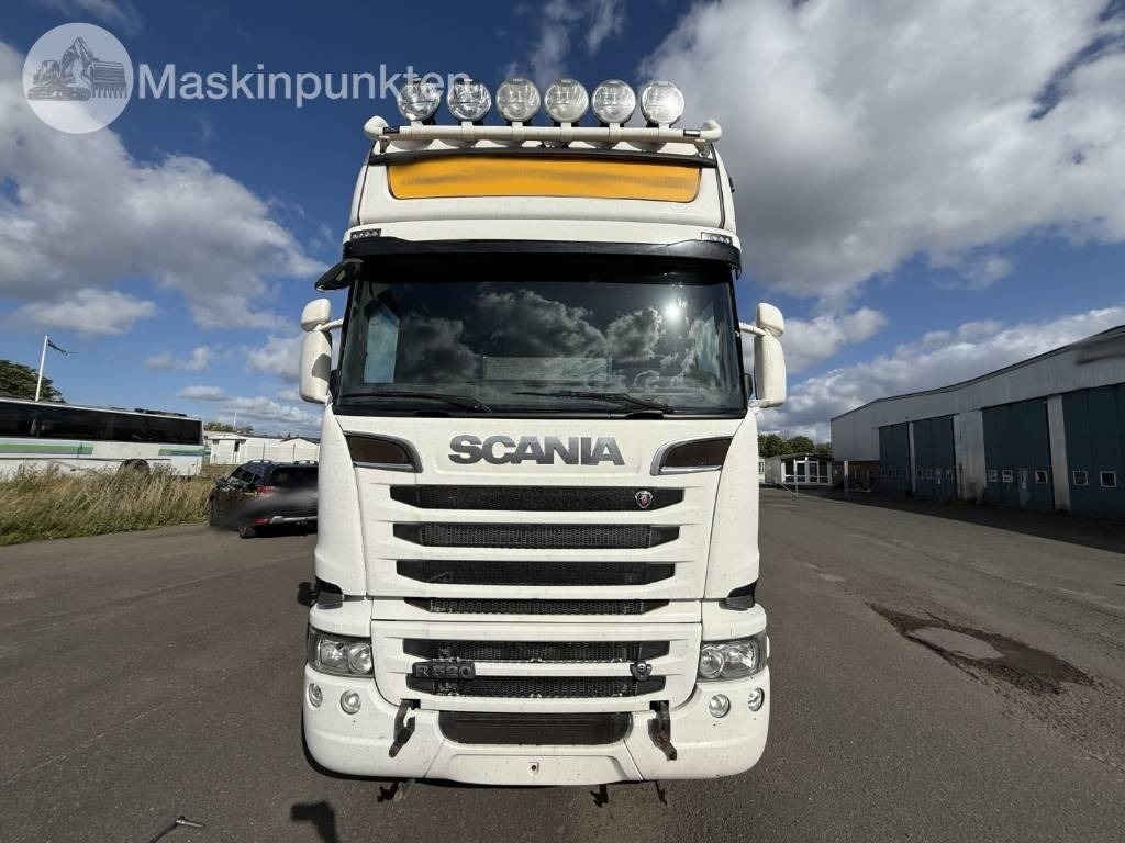 Scania R 520 LB  - Camión caja cerrada: foto 2 Scania R 520 LB  - Camión caja cerrada: foto 2